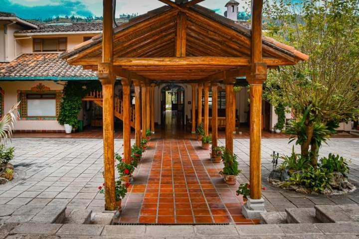 Uzhupud Garden Hotel & Lodge Paute Ngoại thất bức ảnh